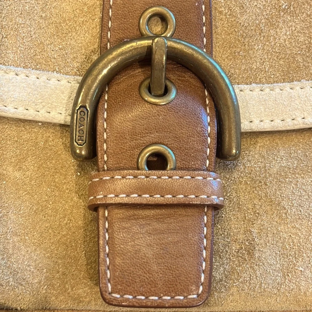 Coach wristlet - Picture 2 of 6